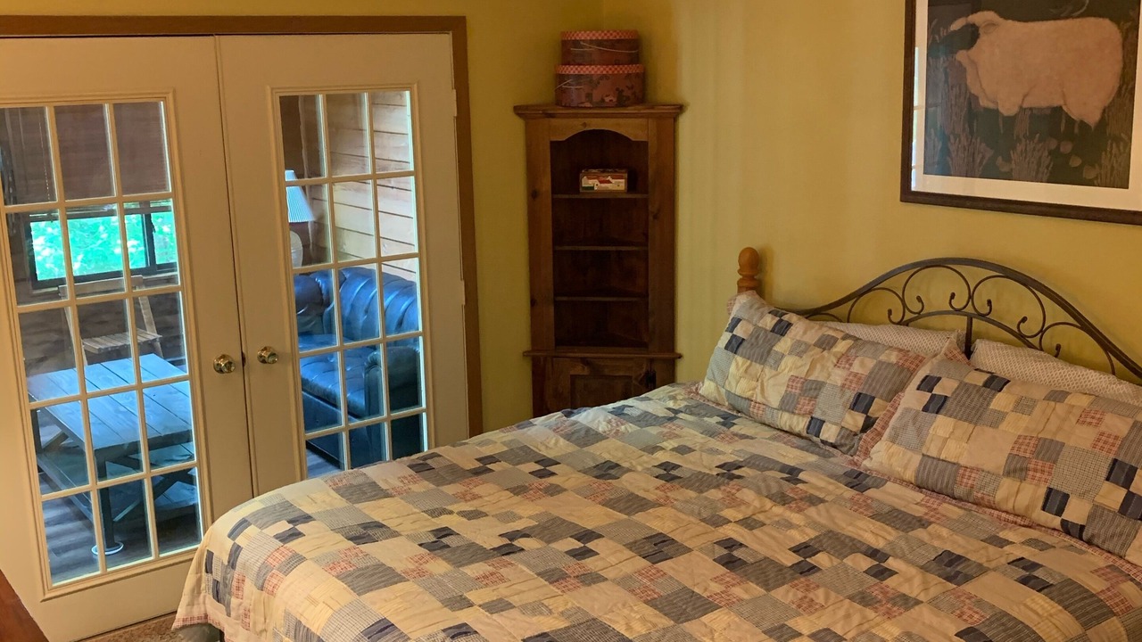 Photo of Bedroom in Hidden Valley