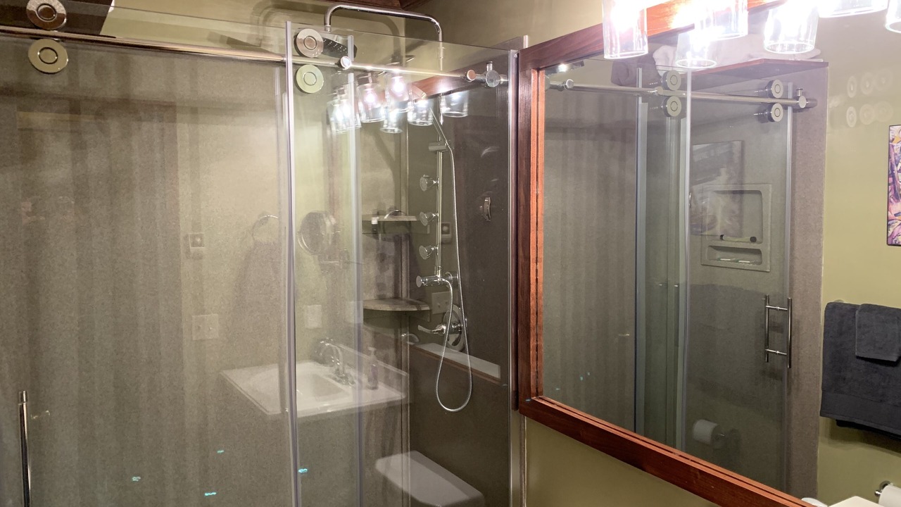 Photo of Bathroom in Snowshoe