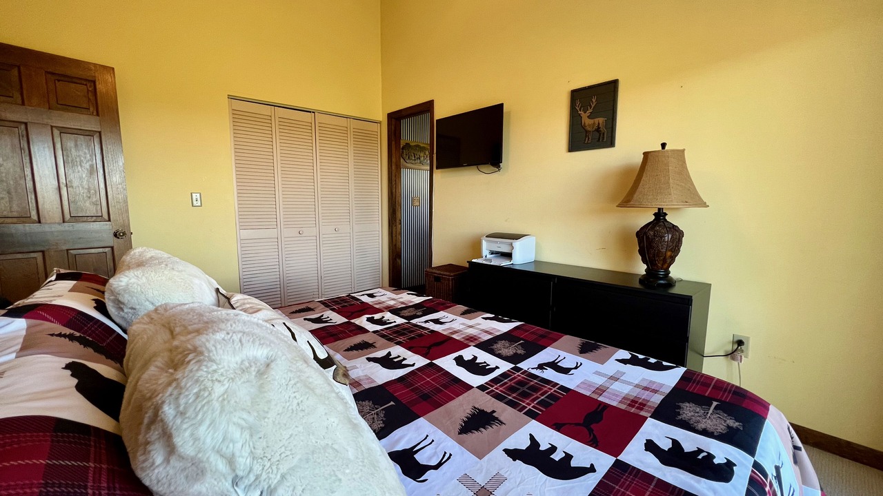 Photo of Bedroom in Burnsville
