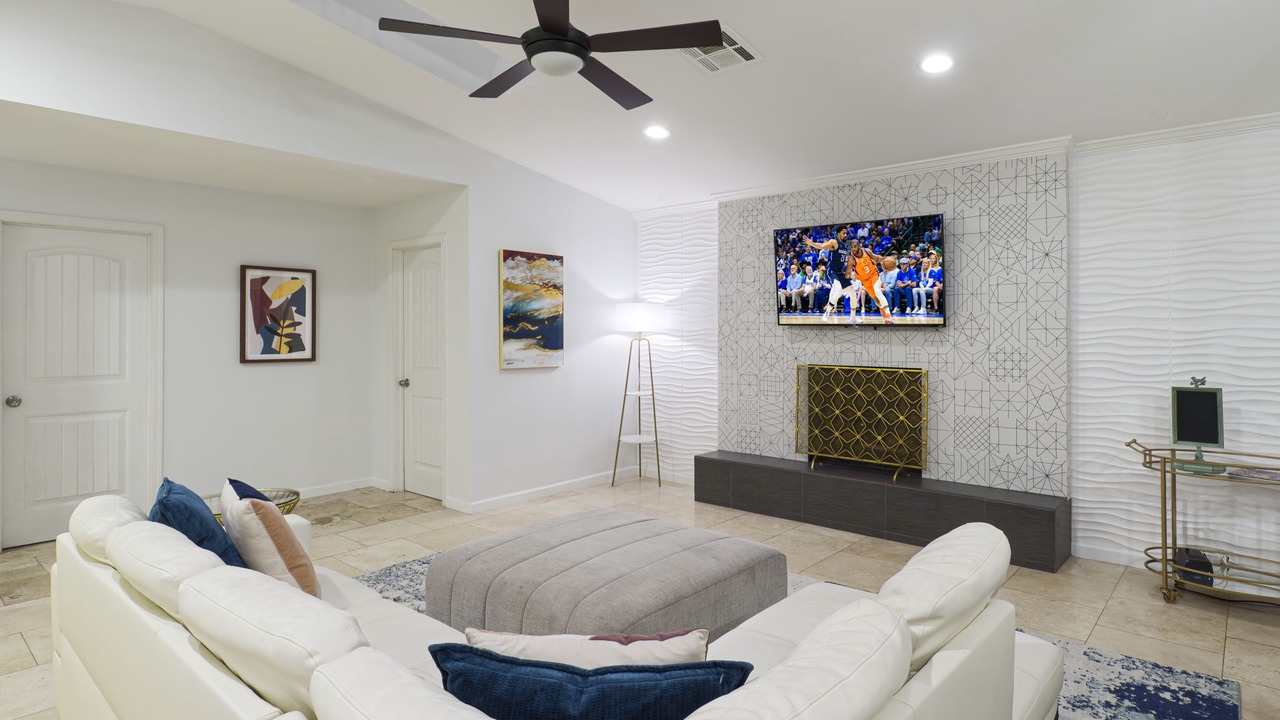 Photo of Livingroom in Pointe Scottsdale