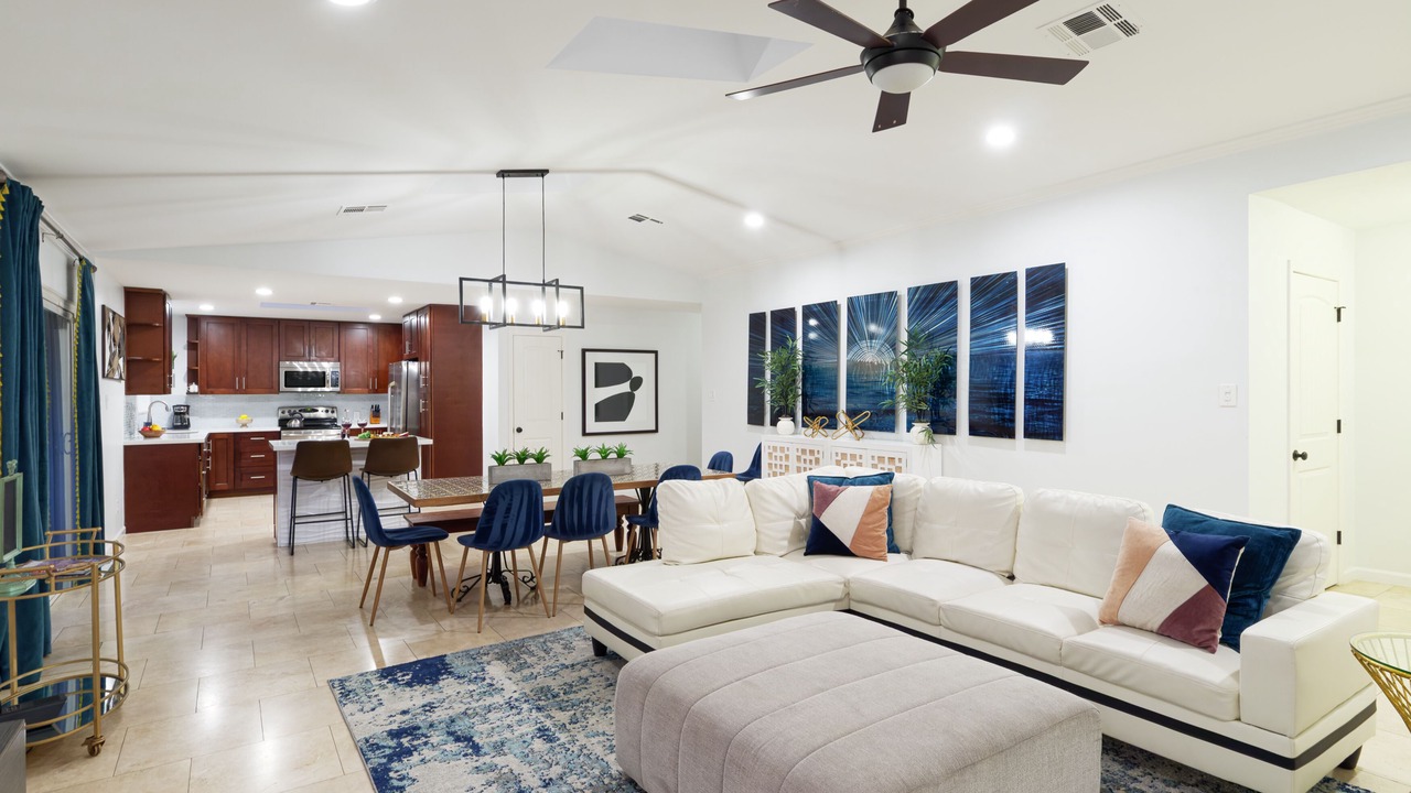 Photo of Livingroom in Pointe Scottsdale