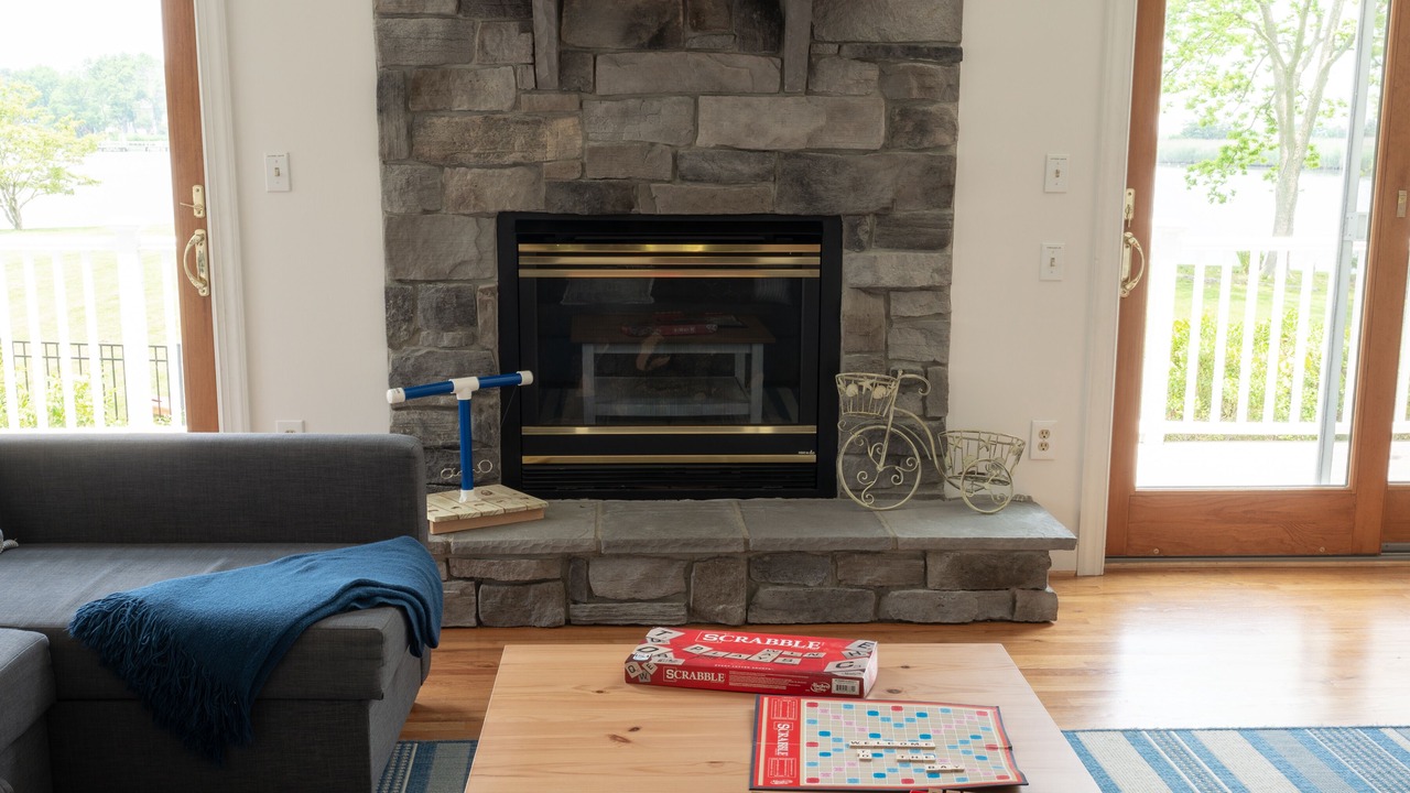 Photo of Livingroom in Deale Beach