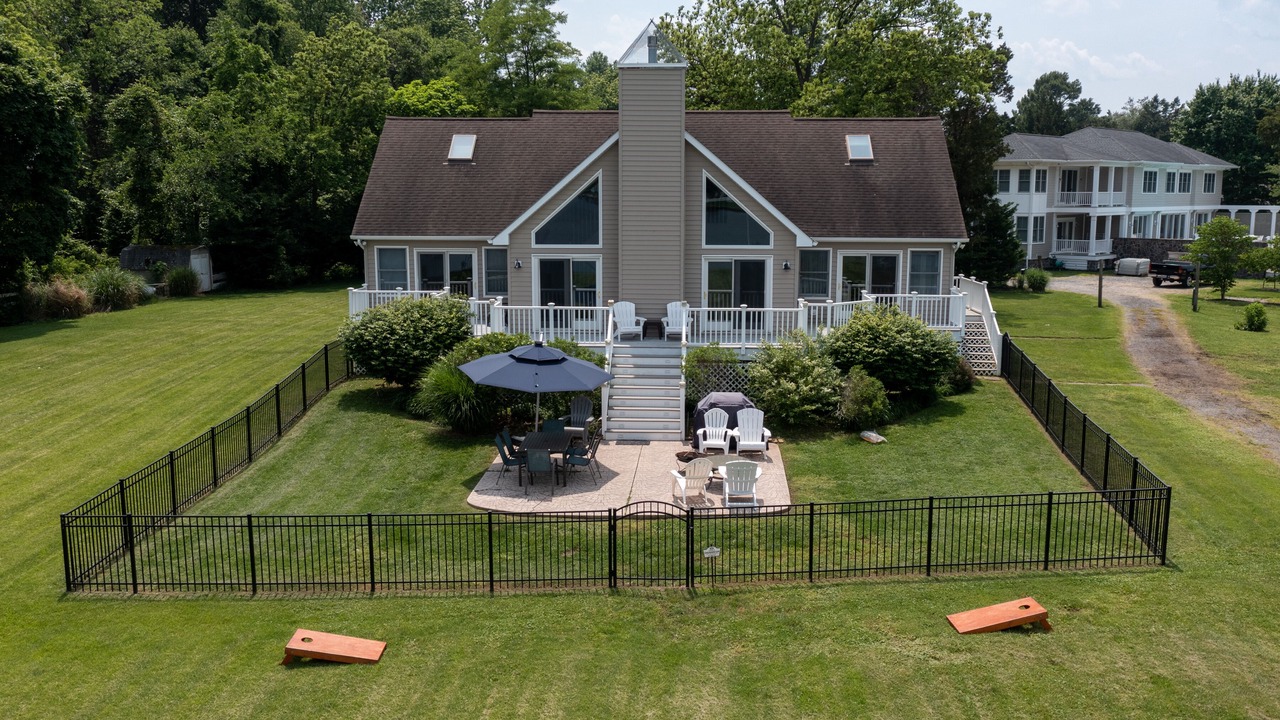 Photo of Patio Balcony in Deale Beach
