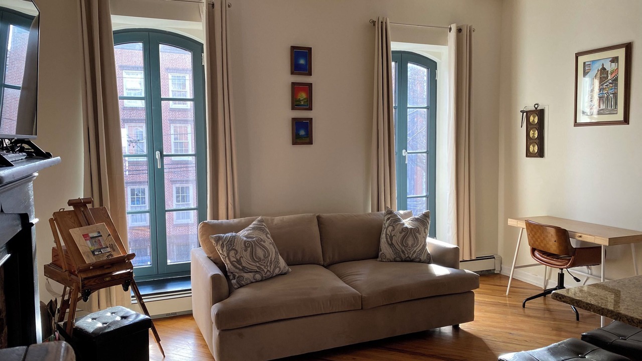 Photo of Livingroom in Paulus Hook