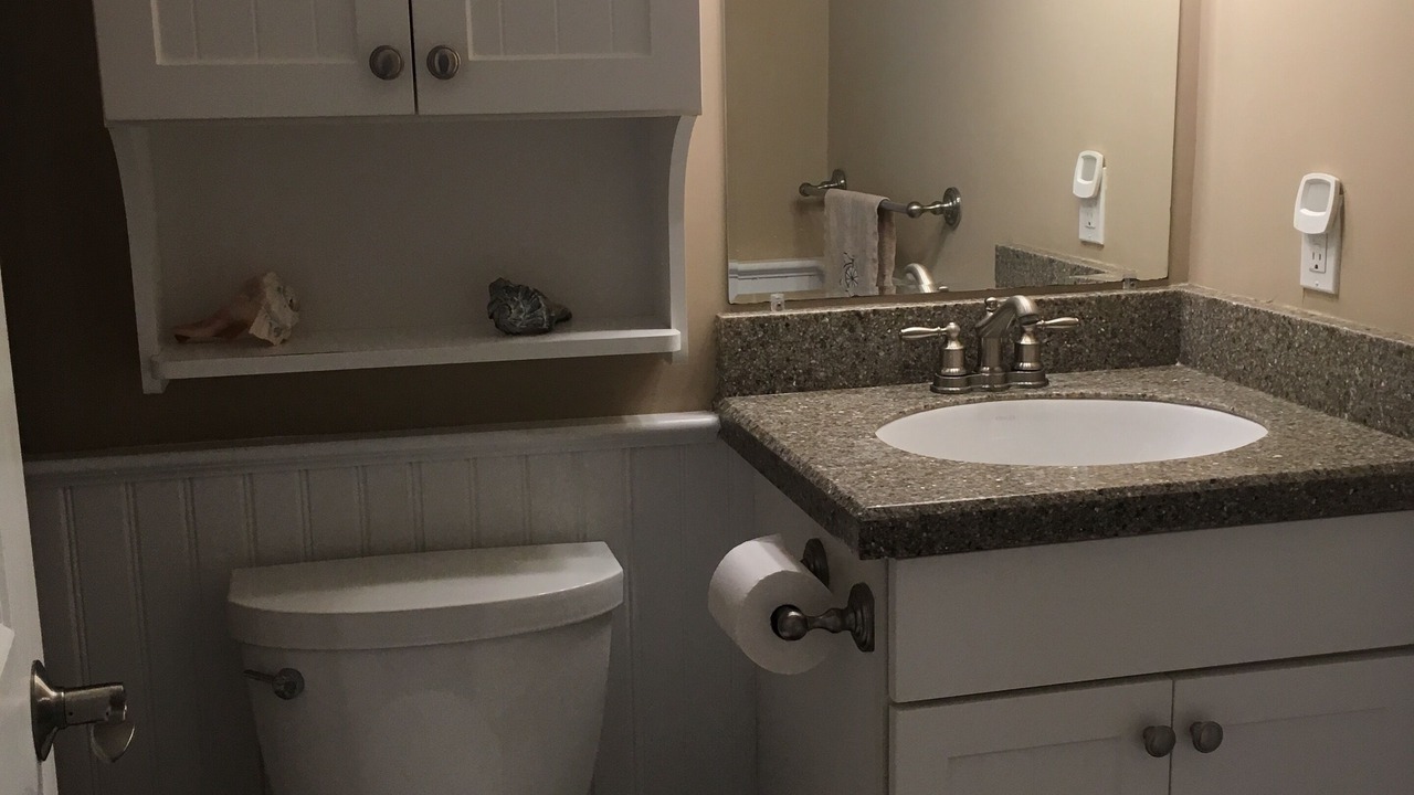 Photo of Bathroom in Admiral Estates
