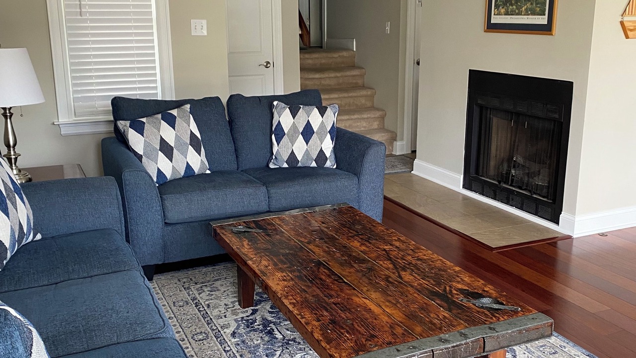 Photo of Livingroom in Admiral Estates