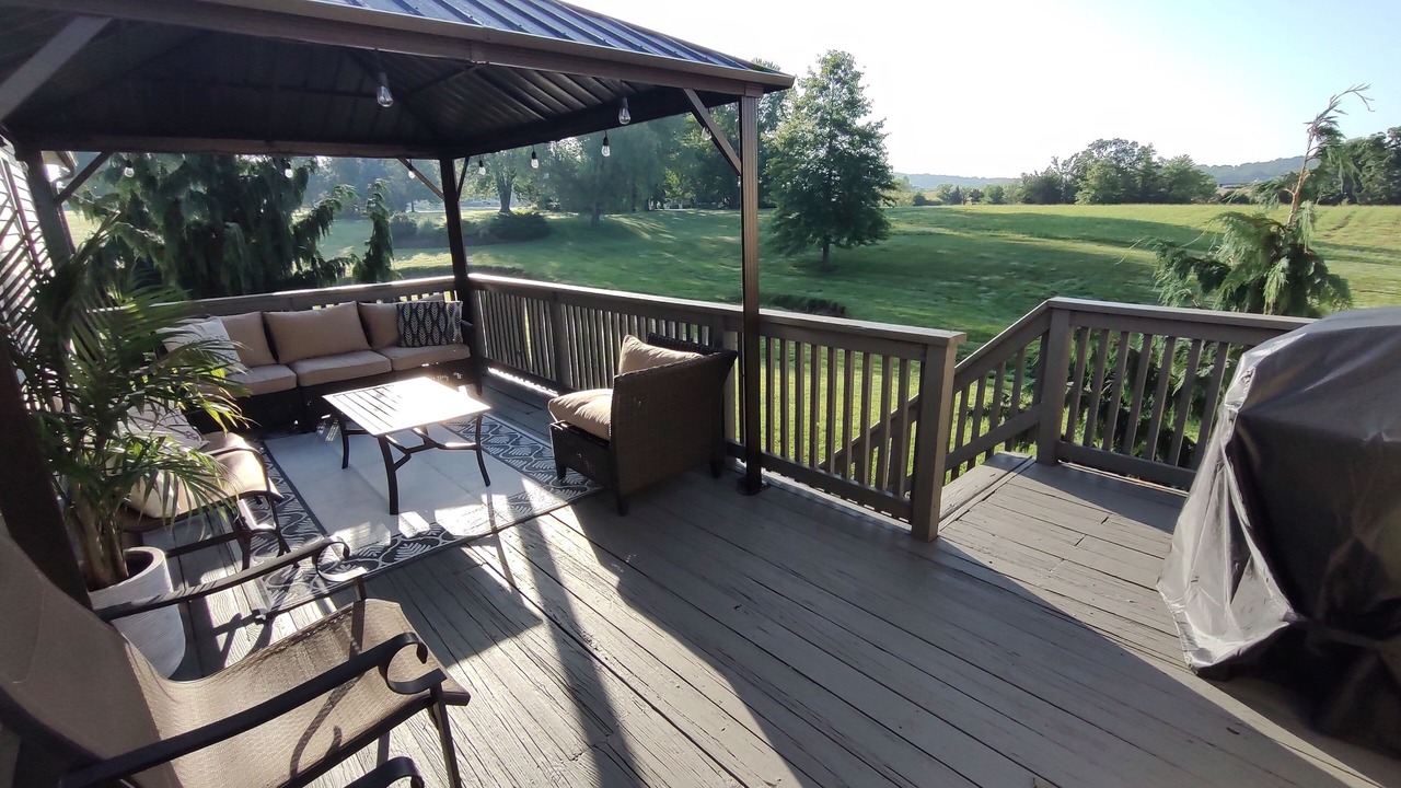 Photo of Outdoor in Reinholds