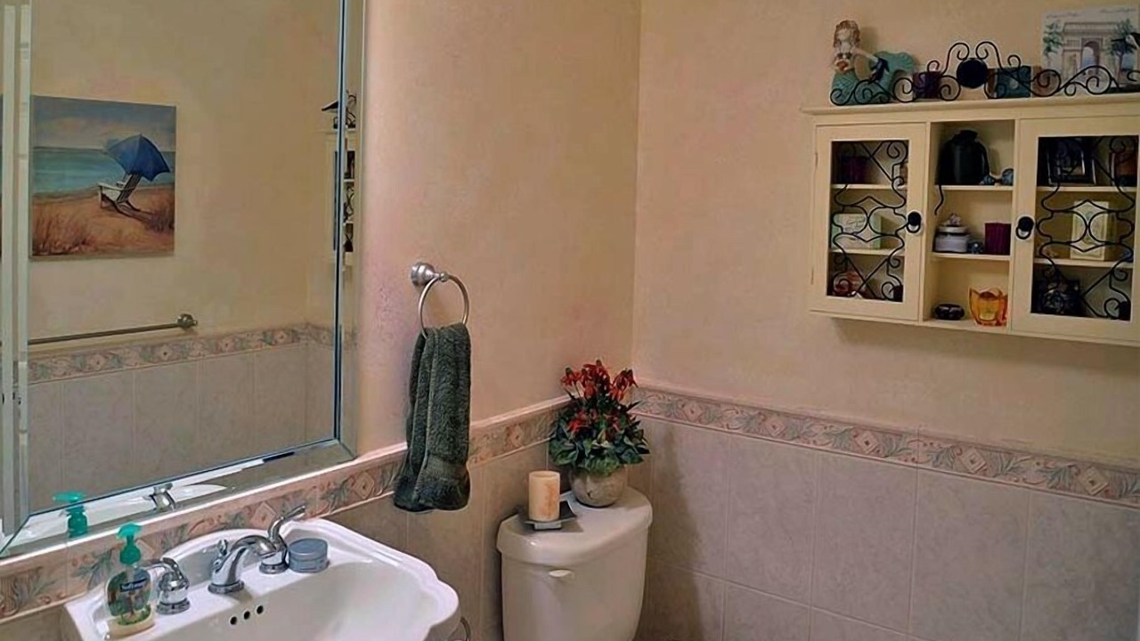 Photo of Bathroom in Avalon