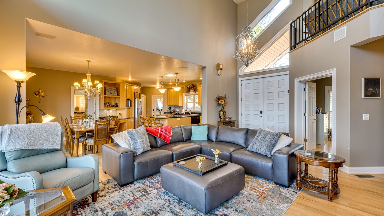 Photo of Livingroom in Dillard