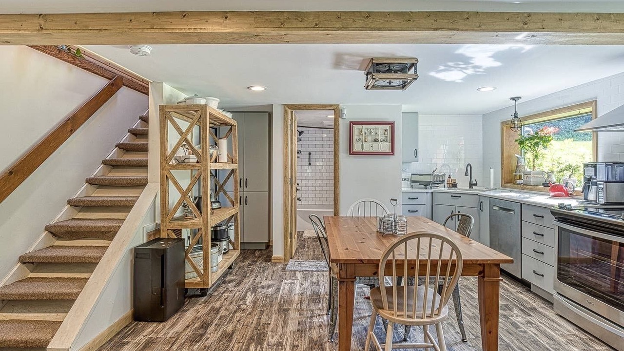Photo of Kitchen in Swan Lake