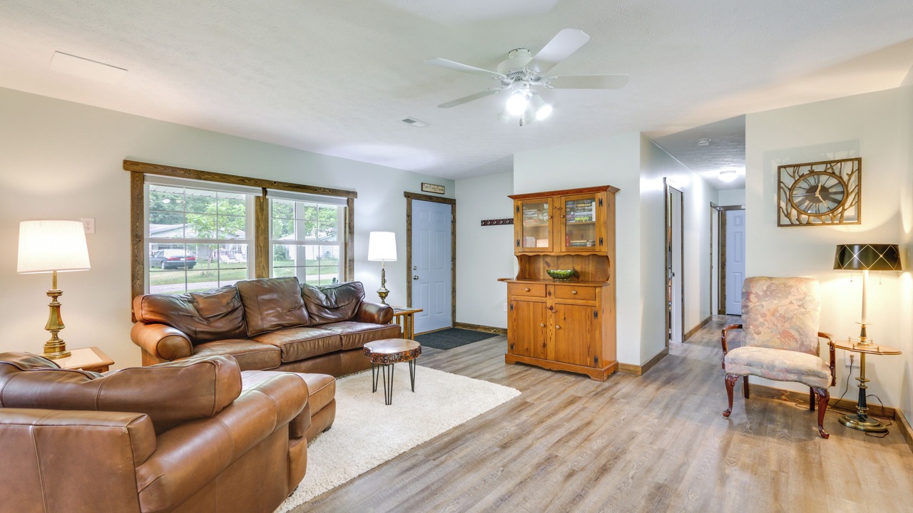 Photo of Livingroom in Nelsonville