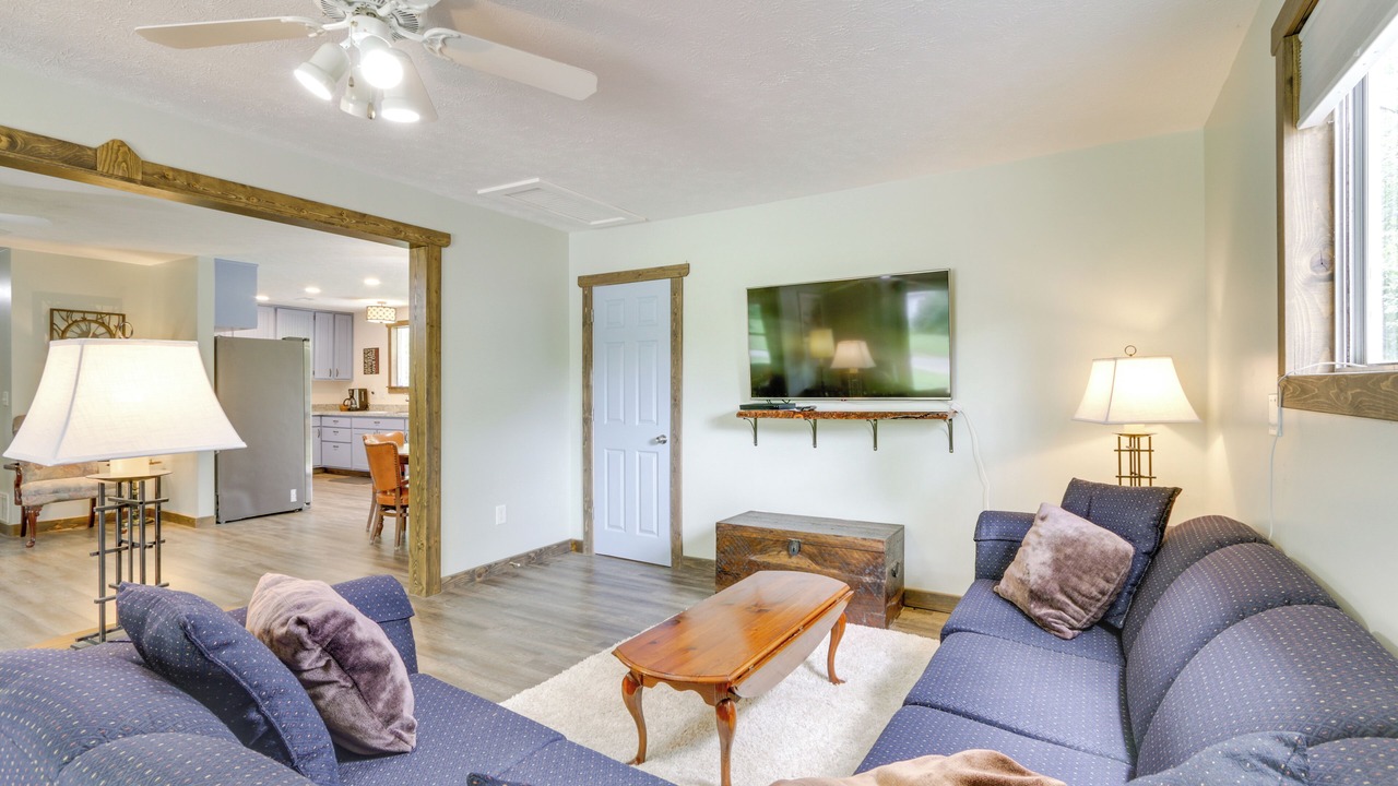 Photo of Livingroom in Nelsonville