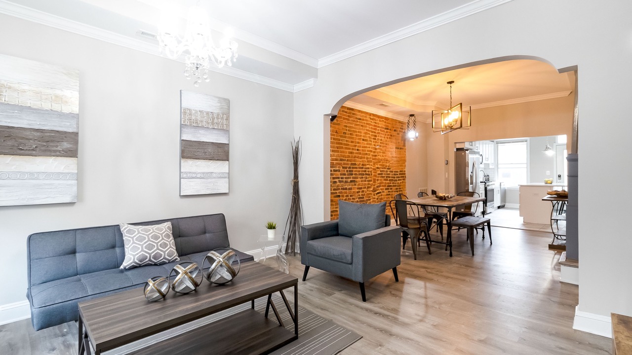 Photo of Livingroom in Canton