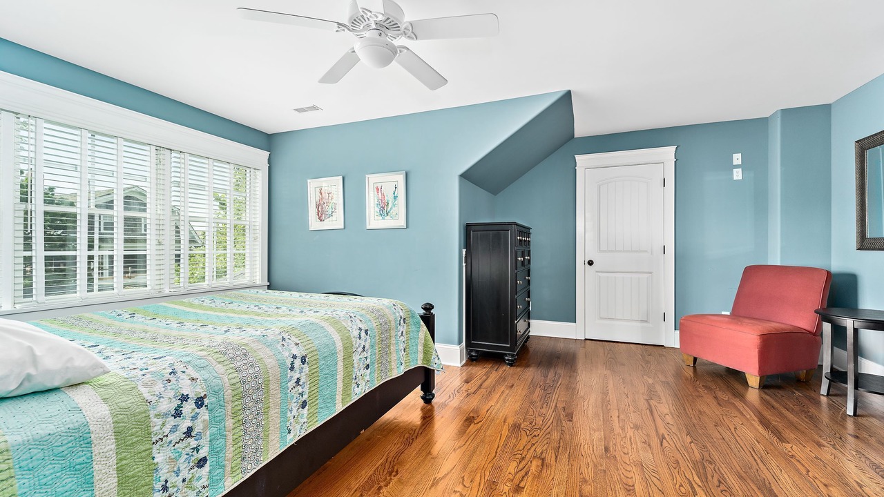Photo of Bedroom in Admiral Estates