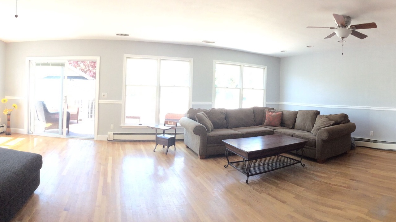 Photo of Livingroom in Belmar
