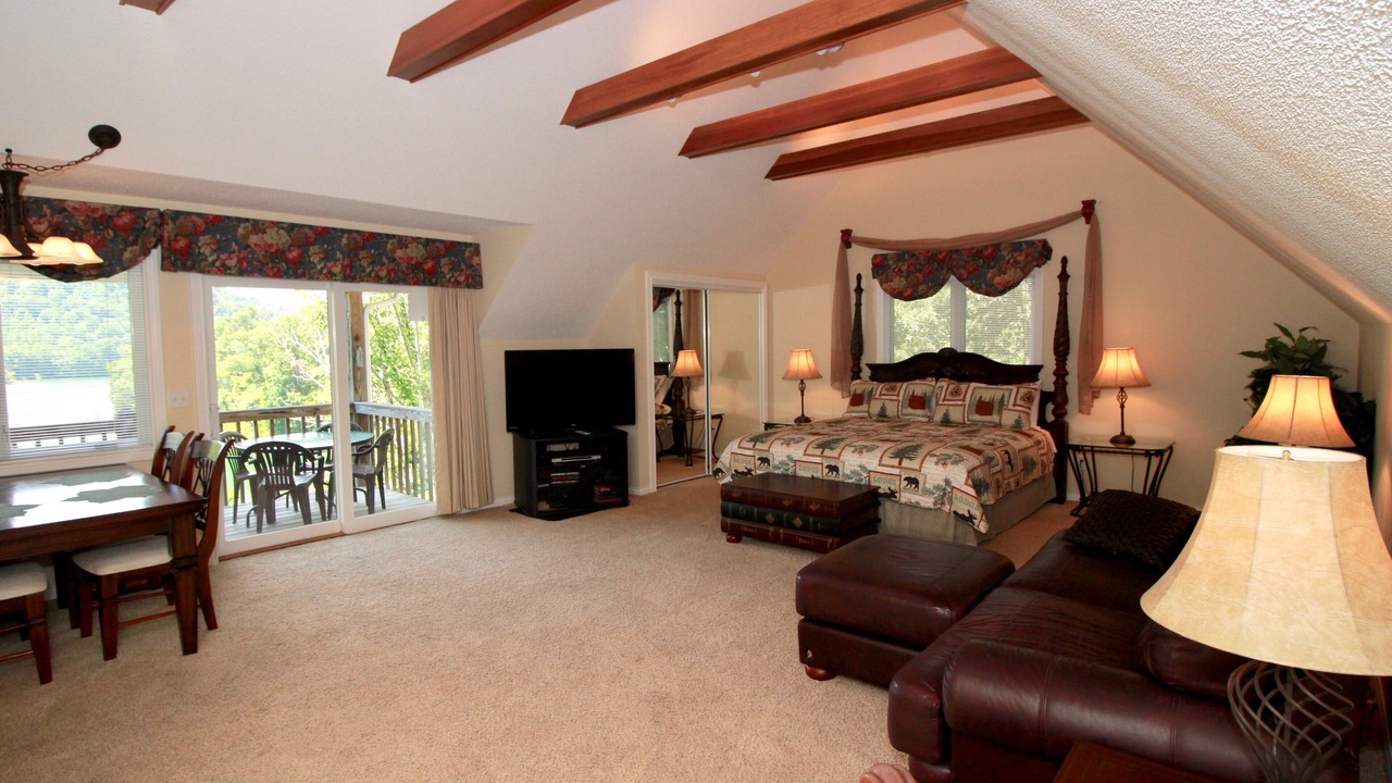 Photo of Bedroom in La Follette