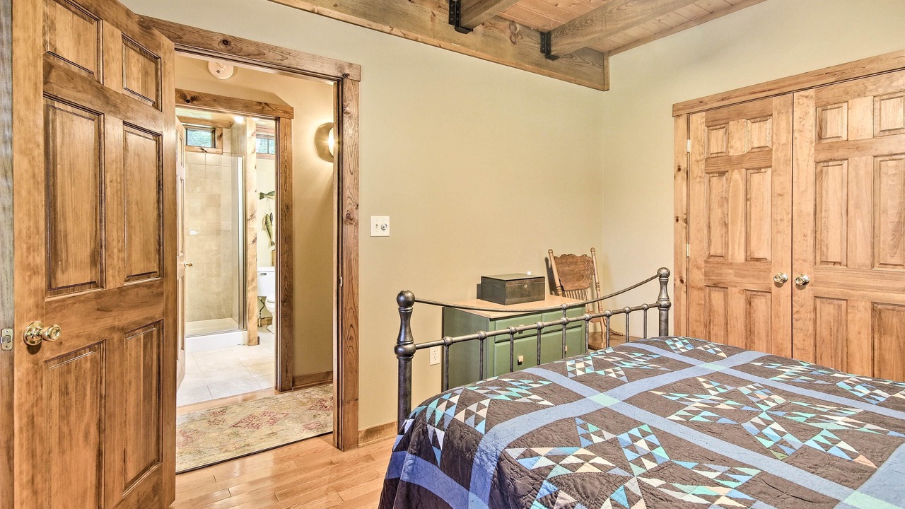Photo of Bedroom in Berkeley Springs