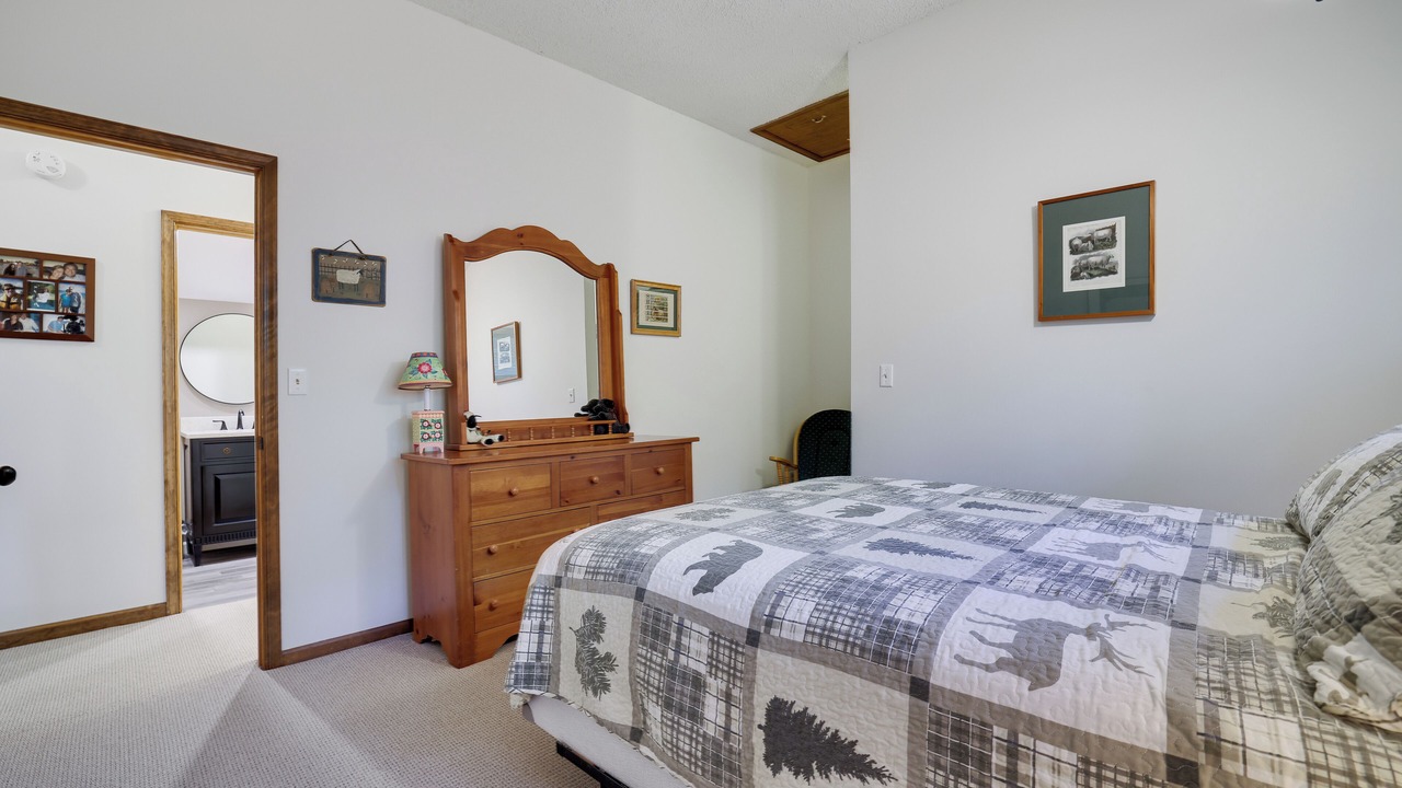 Photo of Bedroom in Pocono Pines