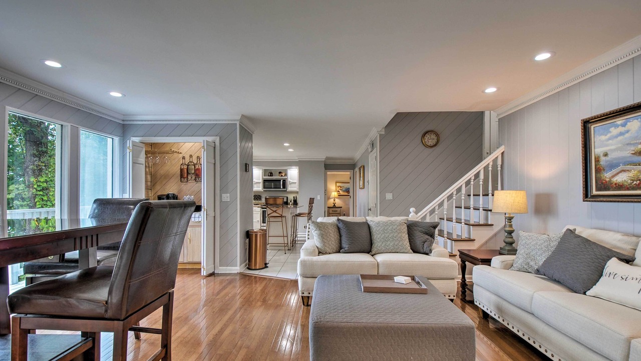 Photo of Livingroom in Missionary Ridge