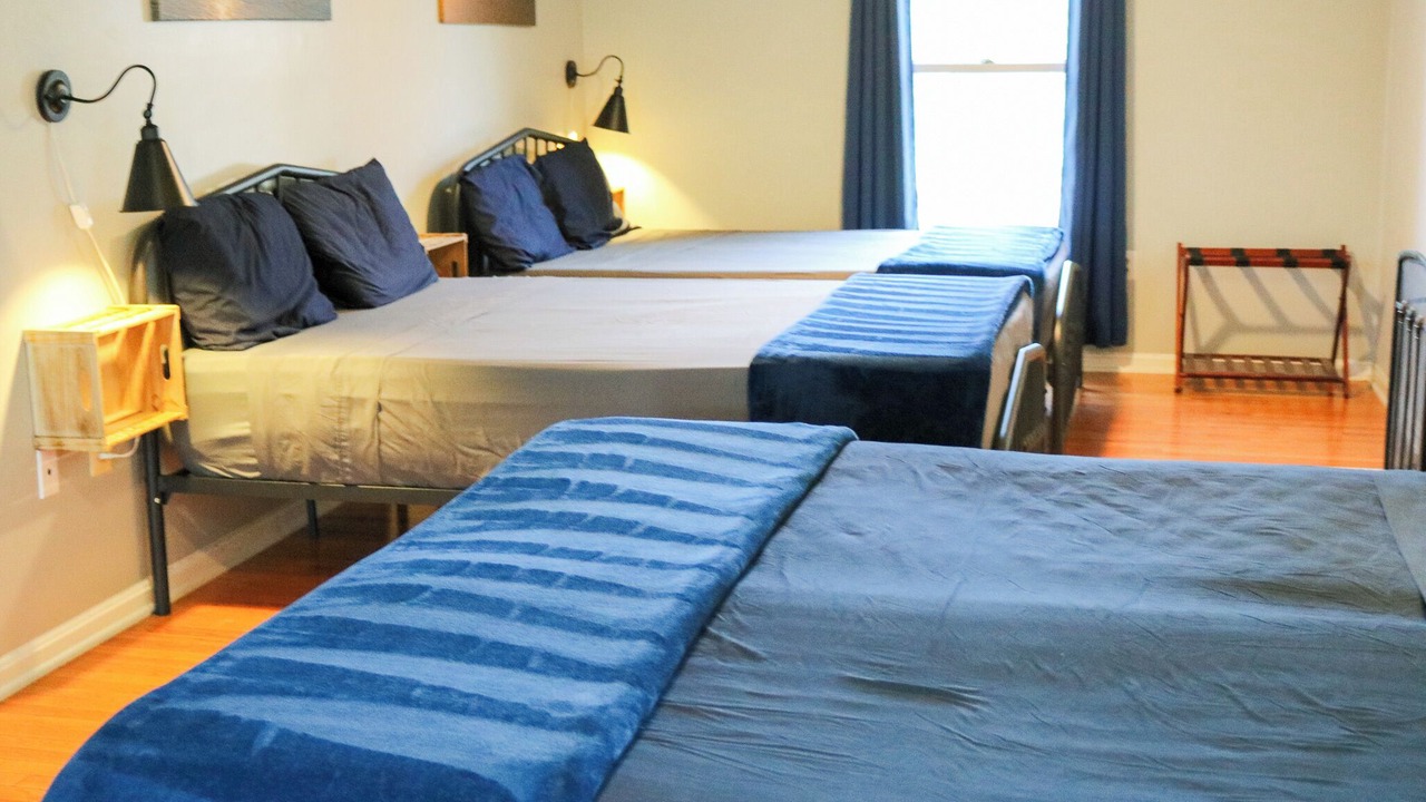 Photo of Bedroom in Marbury