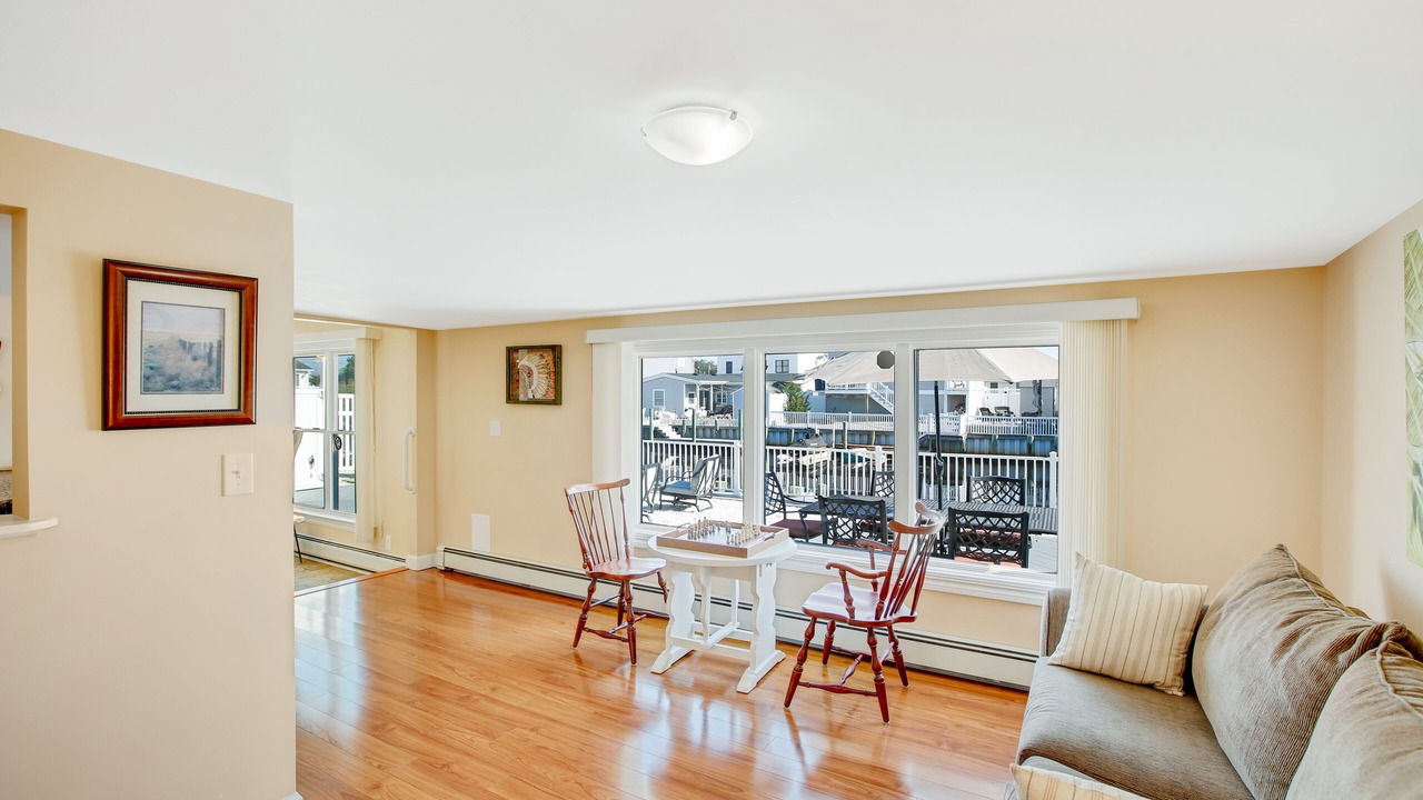 Photo of Livingroom in Beach Haven West