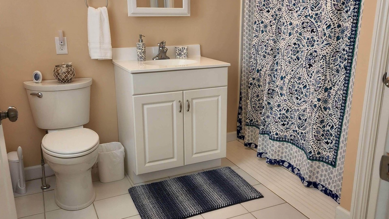 Photo of Bathroom in Beach Haven West