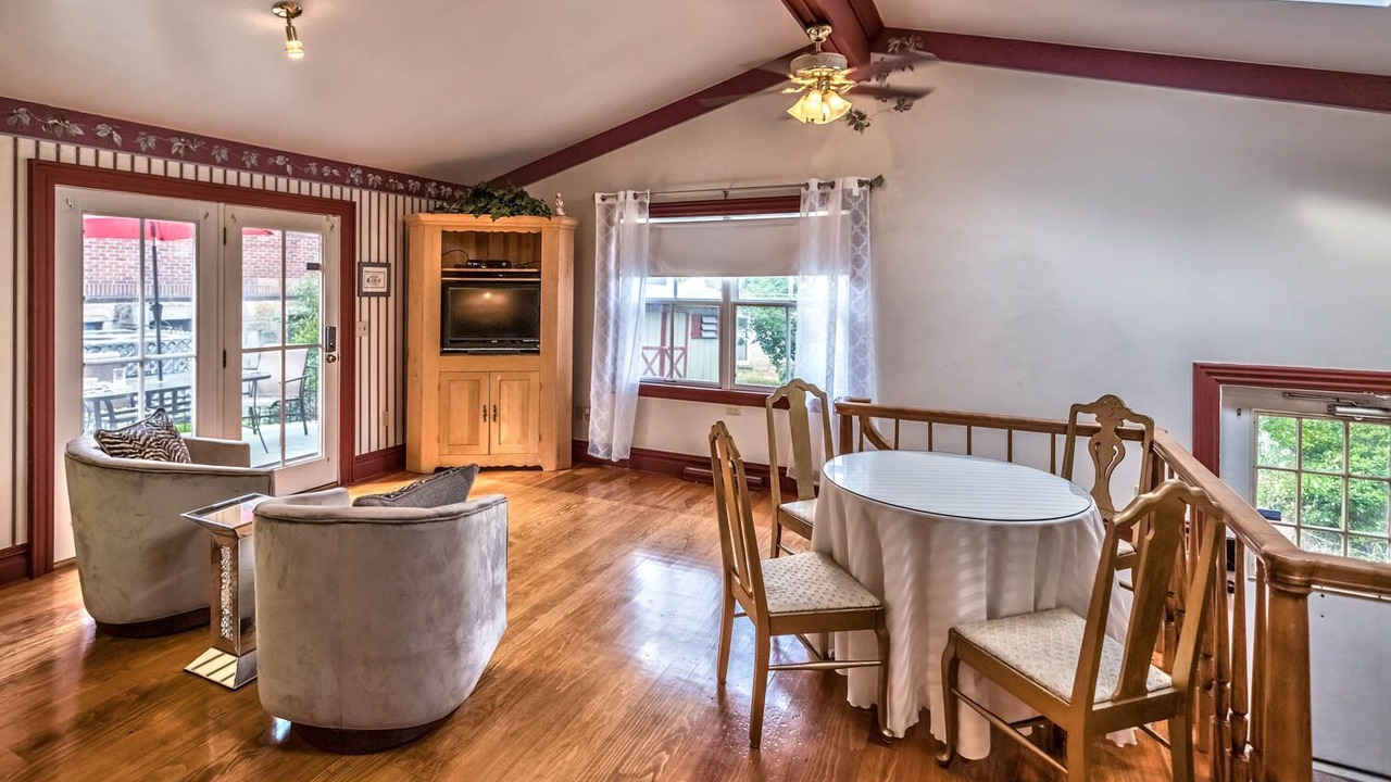 Photo of Livingroom in Butler