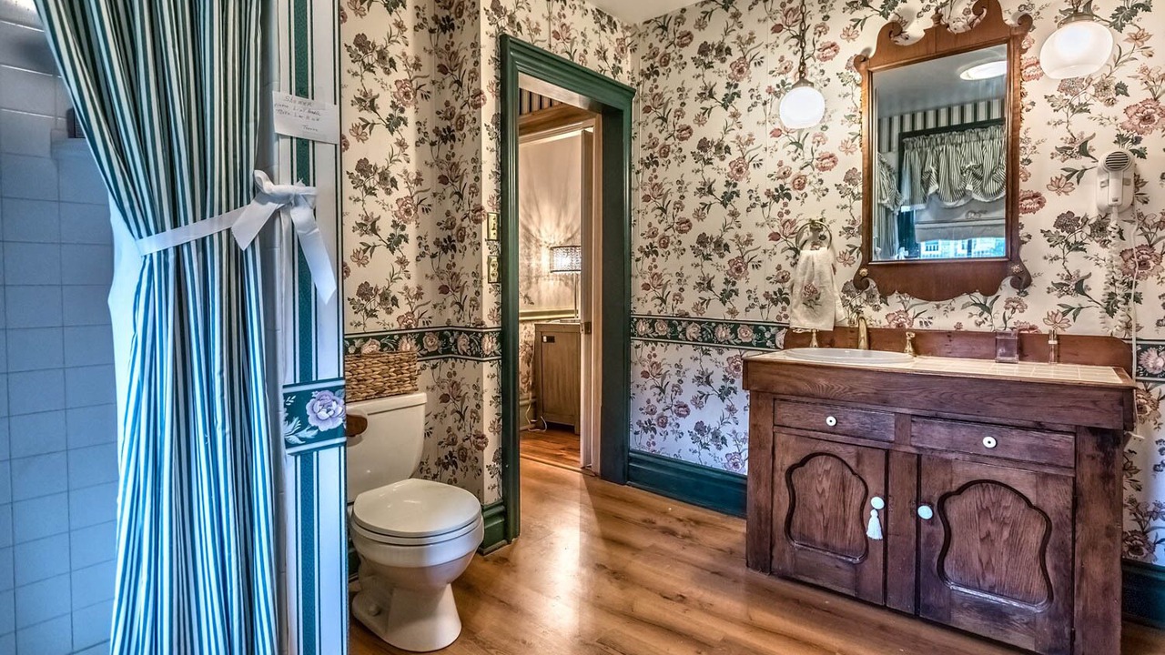 Photo of Bathroom in Butler