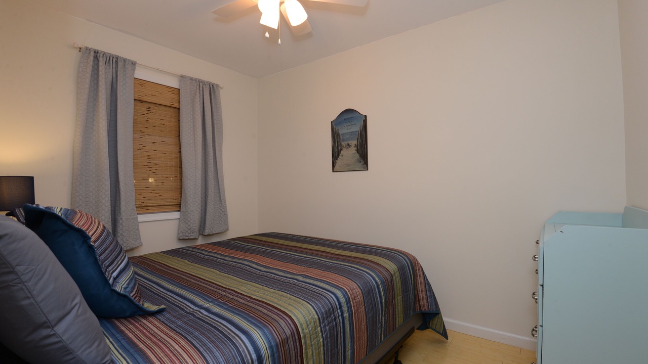 Photo of Bedroom in Seaside Heights