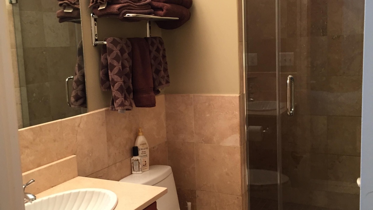 Photo of Bathroom in Cardozo