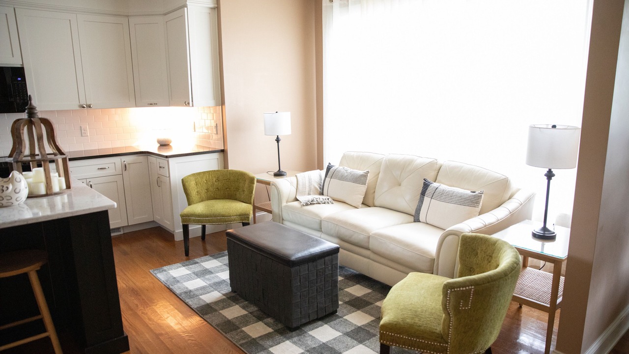 Photo of Livingroom in State College