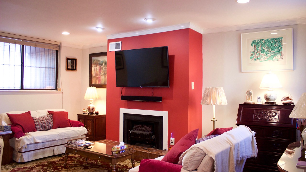 Photo of Livingroom in Washington Square West