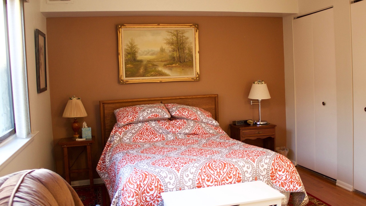 Photo of Bedroom in Washington Square West