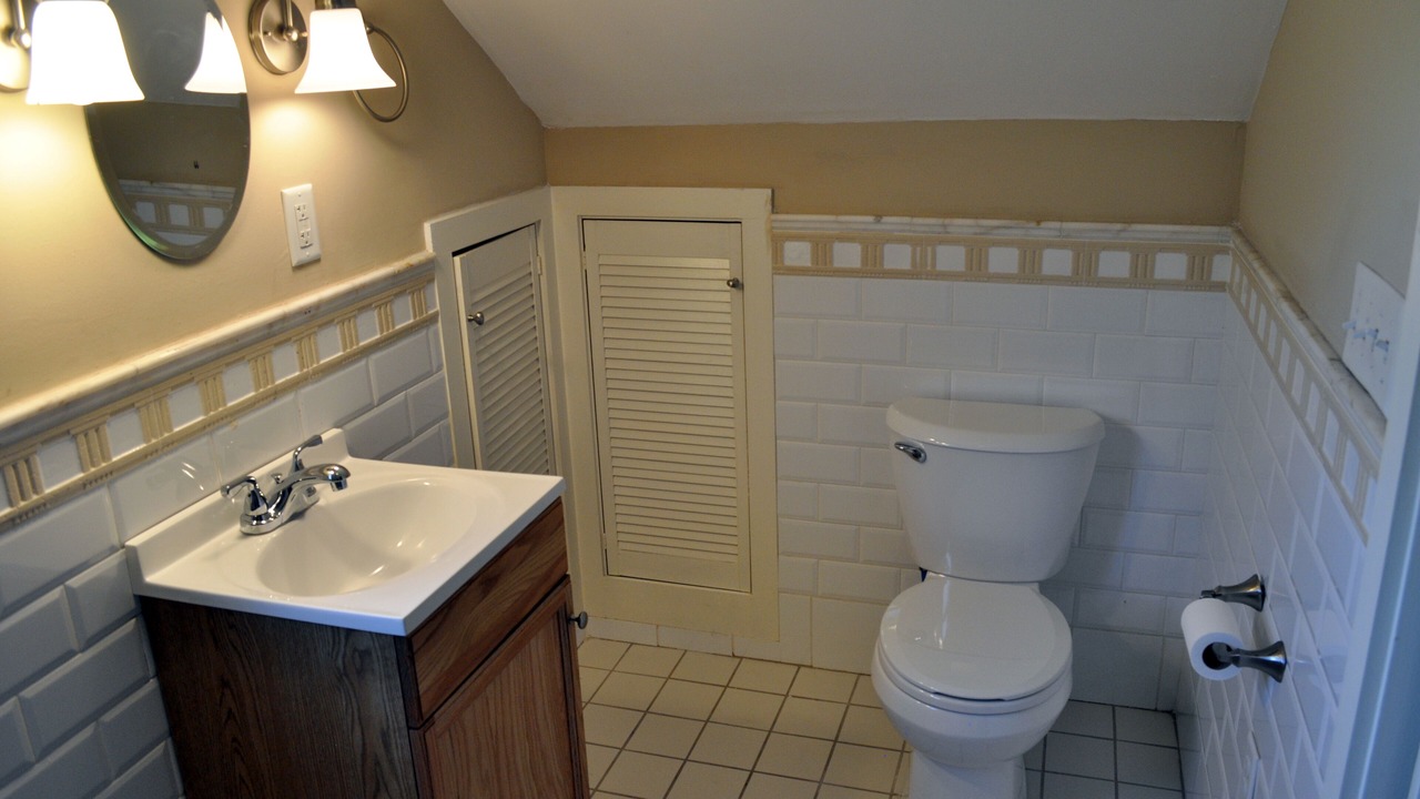 Photo of Bathroom in White Mills