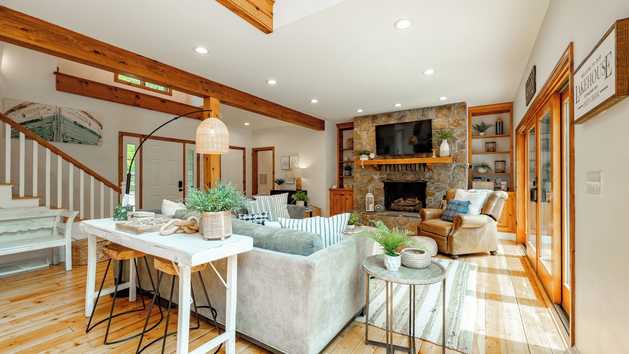 Photo of Livingroom in Blakeslee