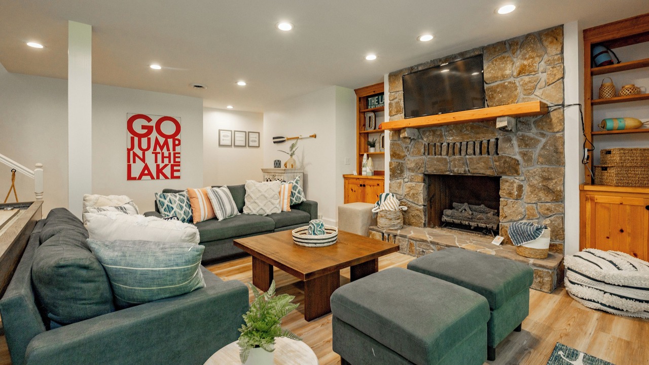 Photo of Livingroom in Blakeslee