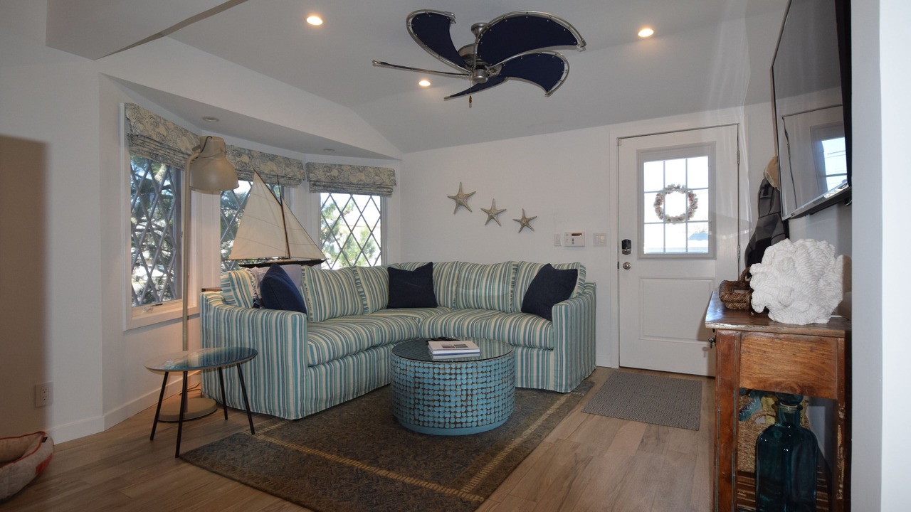 Photo of Livingroom in Lavallette