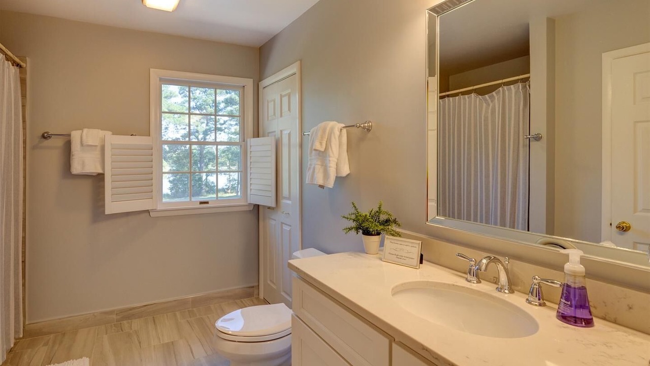 Photo of Bathroom in Wittman