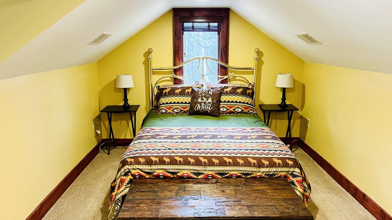 Photo of Bedroom in Champion