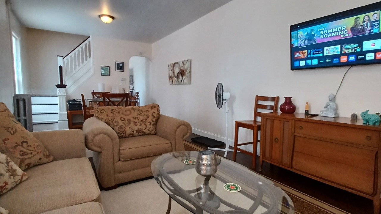 Photo of Livingroom in Fullerton