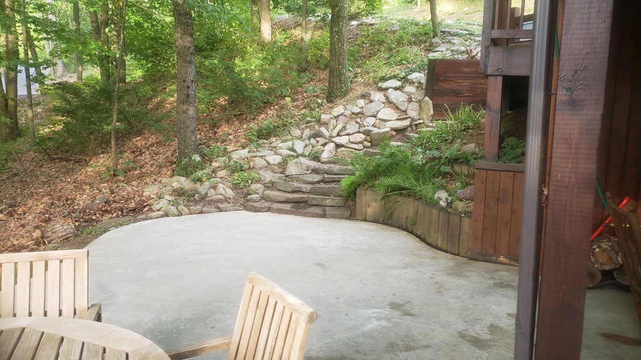 Photo of Patio Balcony in James Creek