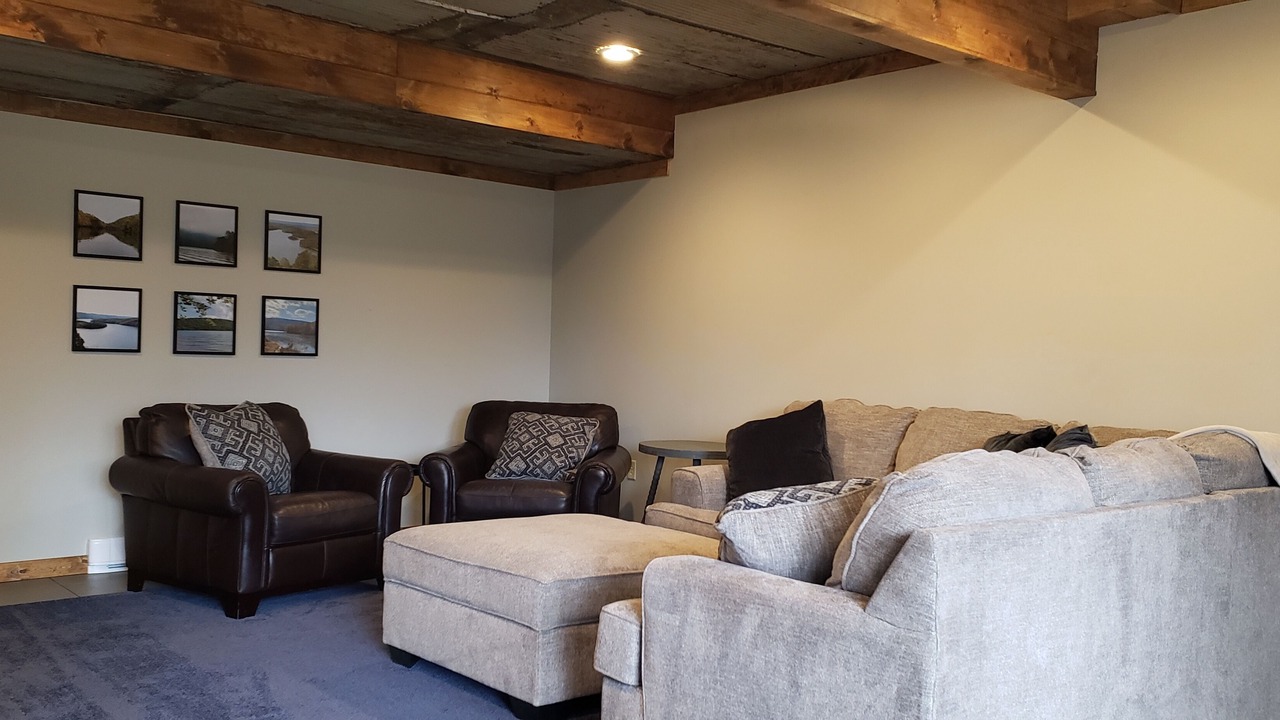 Photo of Livingroom in James Creek