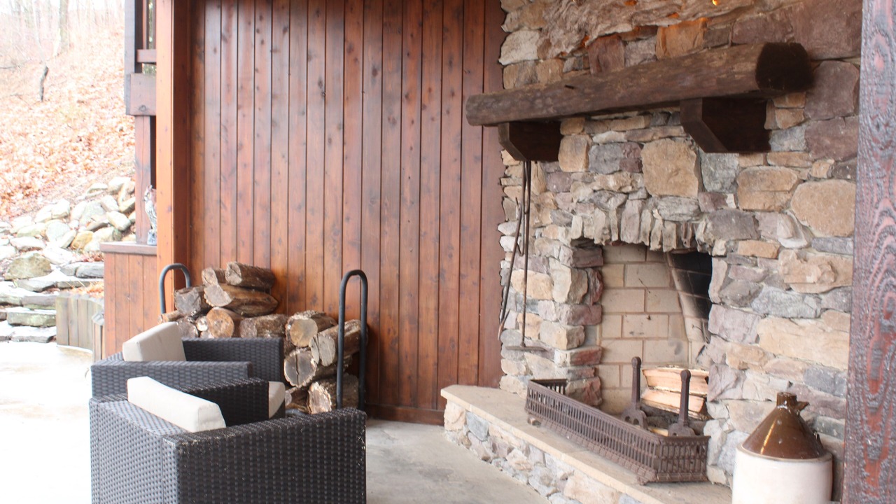 Photo of Patio Balcony in James Creek