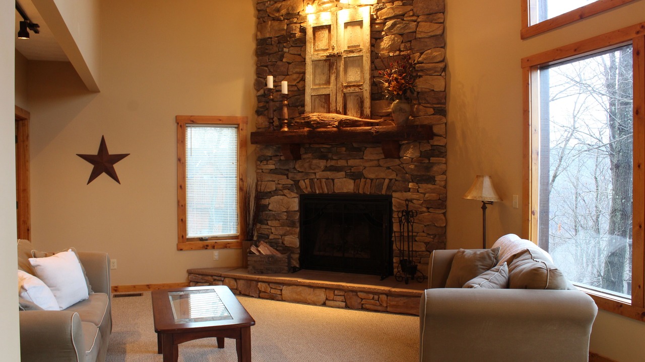 Photo of Livingroom in James Creek