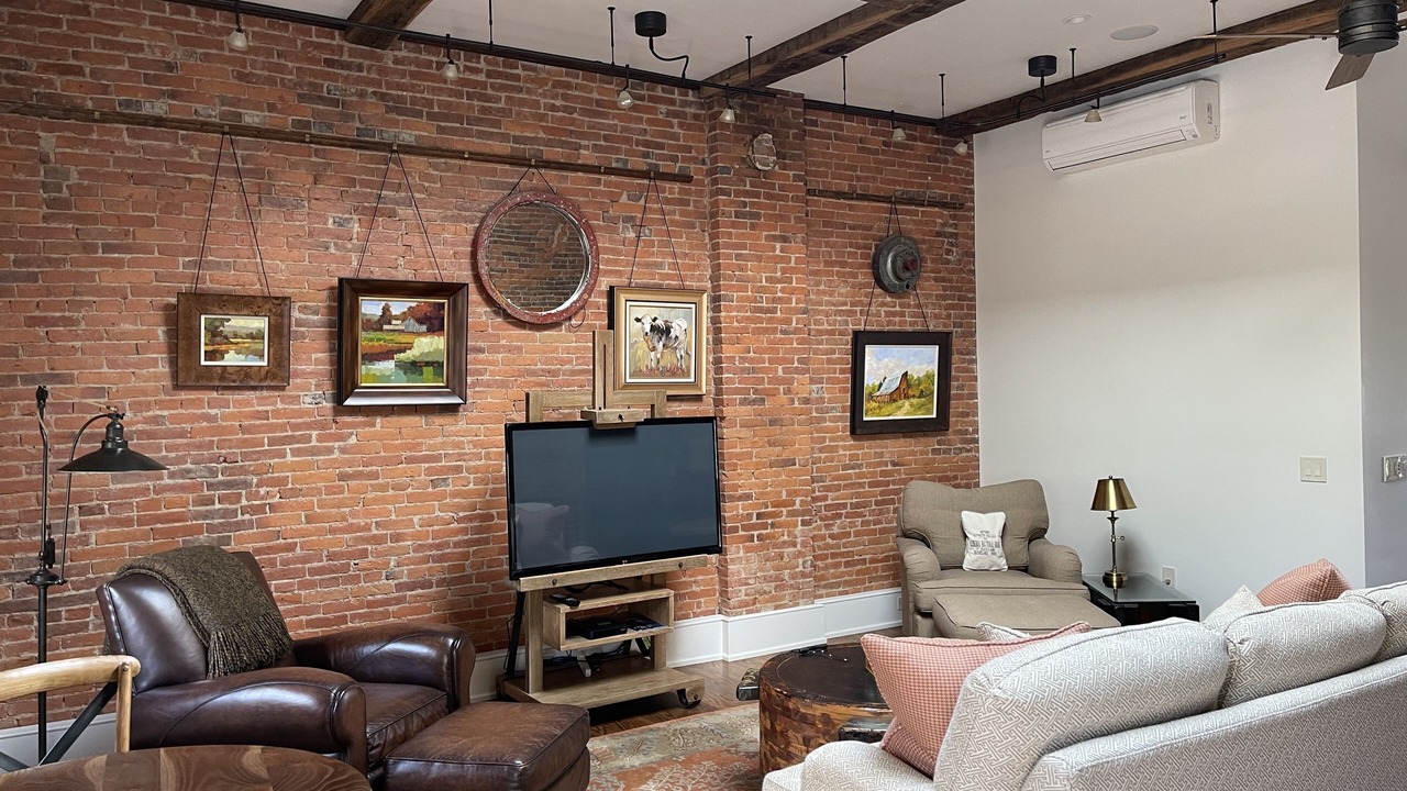 Photo of Livingroom in Chagrin Falls