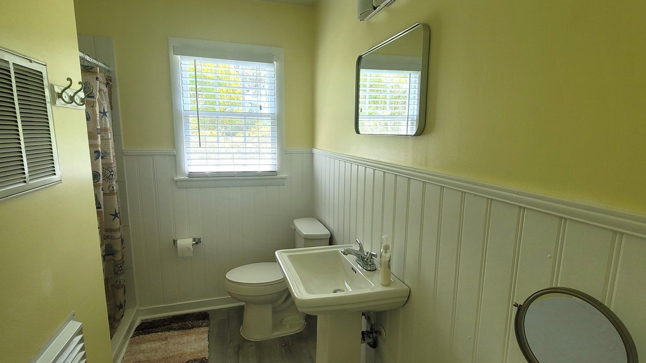 Photo of Bathroom in North Shores