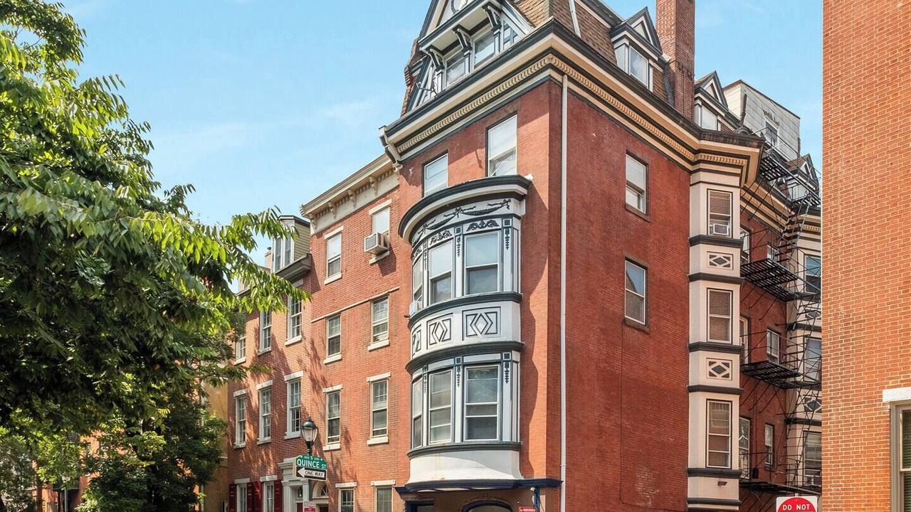 Photo of Outdoor in Washington Square West