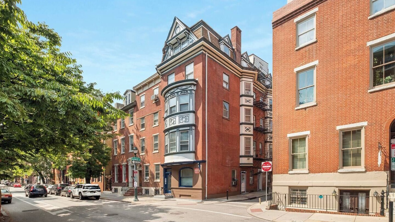 Photo of Outdoor in Washington Square West