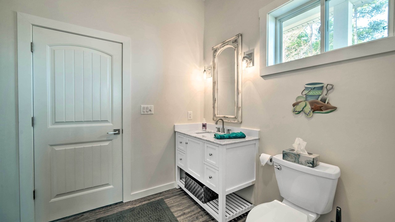 Photo of Bathroom in Point Lookout
