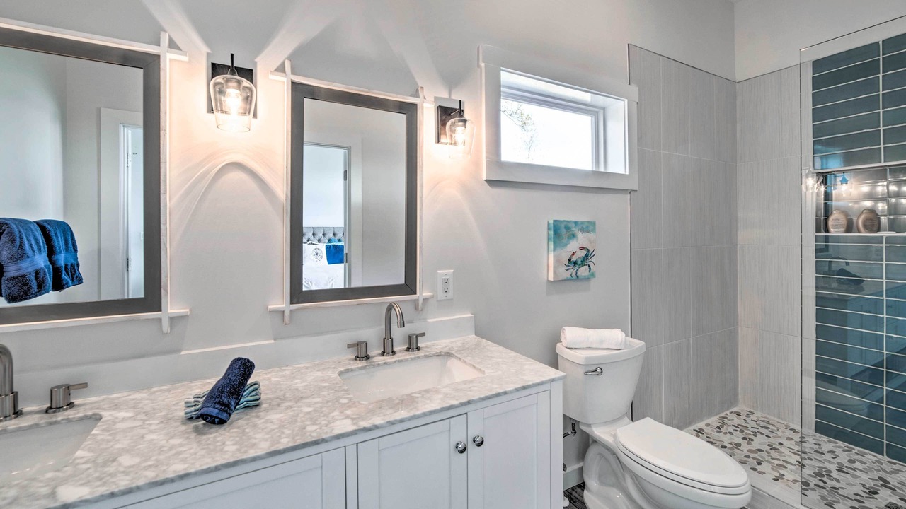 Photo of Bathroom in Point Lookout